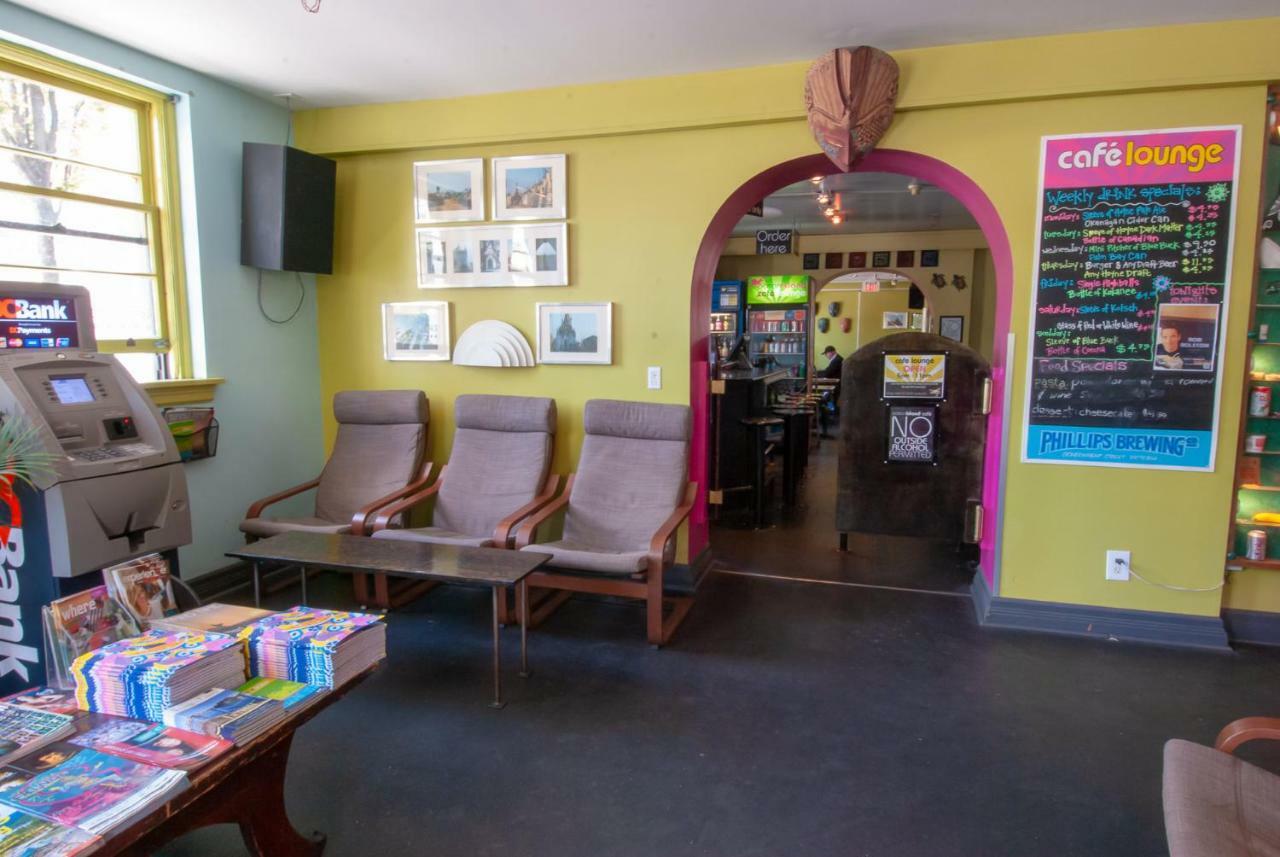 Ocean Island Inn | Backpackers | Suites Victoria Exteriör bild